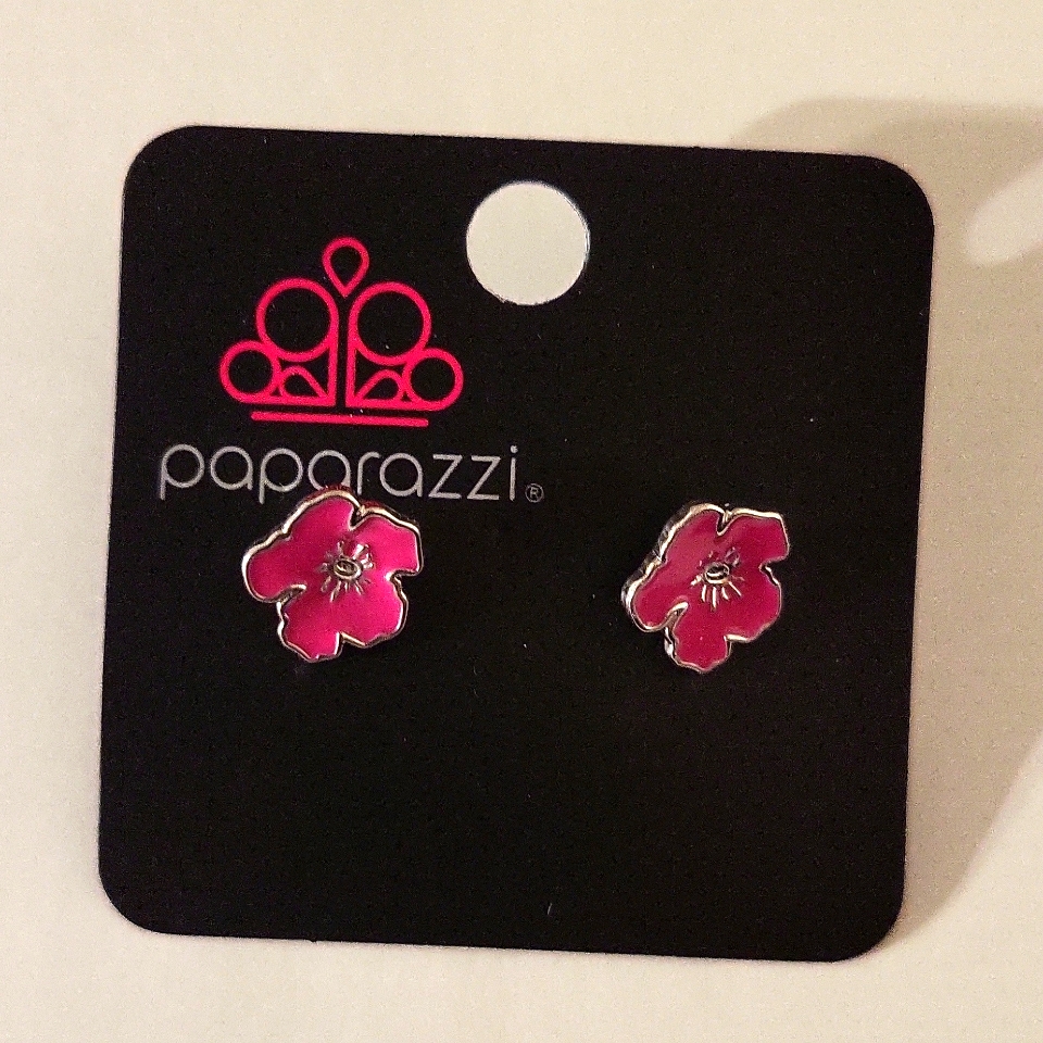 Nib Paparazzi Pink Flower Earrings 5$